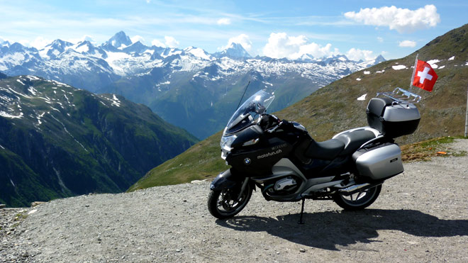 Passhöhe Nufenenpass, Monat Juni