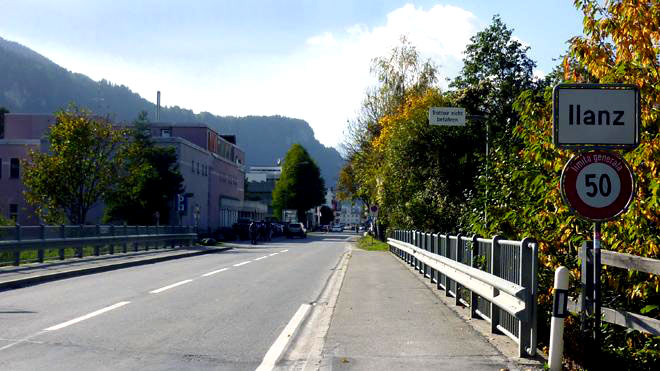 Ilanz, offizielles Ende der Ruinaultastrasse, ich fahre noch etwas weiter...