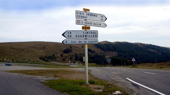 Wegweiser Richtung Linthal