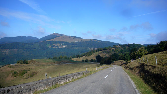 Richtung Col Amic, am Horizont ist der Grand Ballon sichtbar