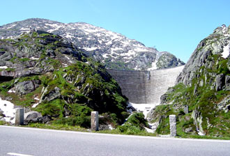 Staumauer Räterichsboden der KWO