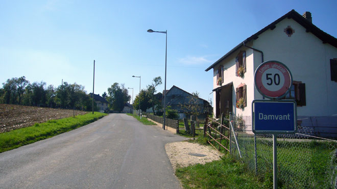 Damvant letzte Schweizerortschaft vor der Staatsgrenze