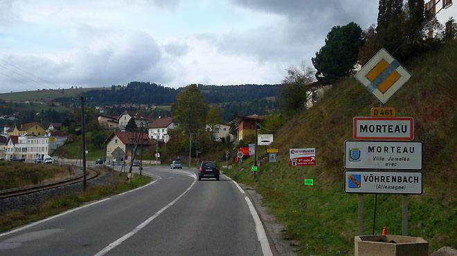 Ortschaft Morteau, Abzweigen Richtung Maiche