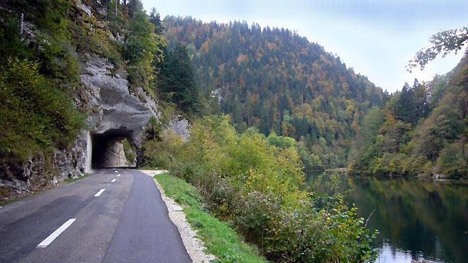 Auf der Côte du Doubs Richtung La-Chaux-de-Fonds