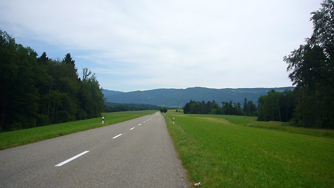 Nach der Passhöhe, Richtung Delemont