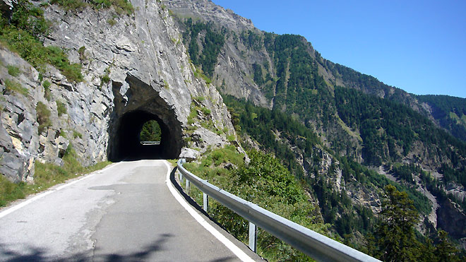 1. Tunnel Richtung Sanetsch