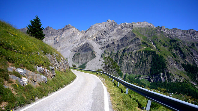 Passstrasse Richtung Sanetsch