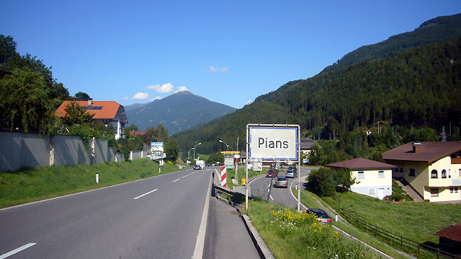 Pians, Abzweig ins Paznauntal