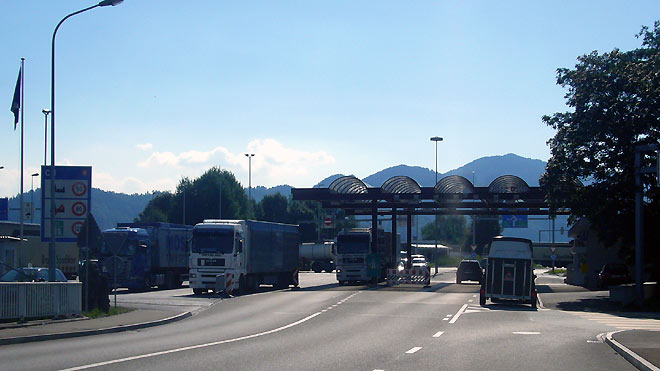 Zoll in Lustenau, wir fahren wieder in die Schweiz
