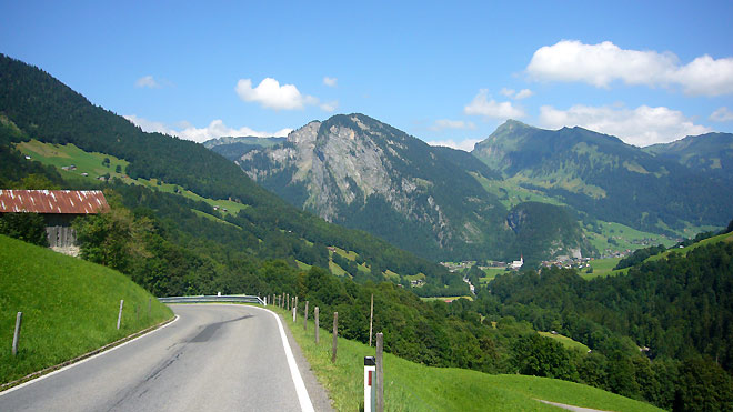 Richtung Ortschaft Au