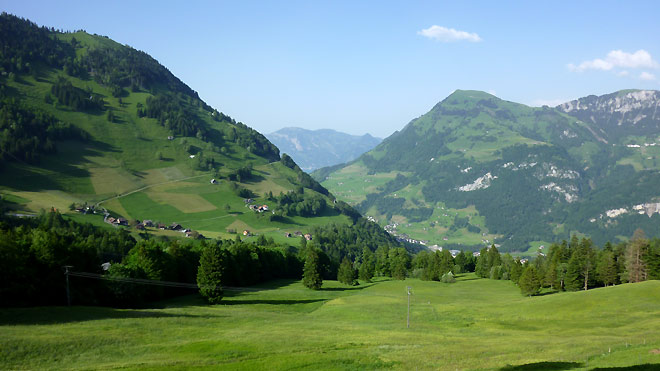 Blick hinunter ins Nidwaldnerland