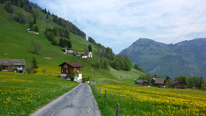 Hochplateau, dann wieder runter