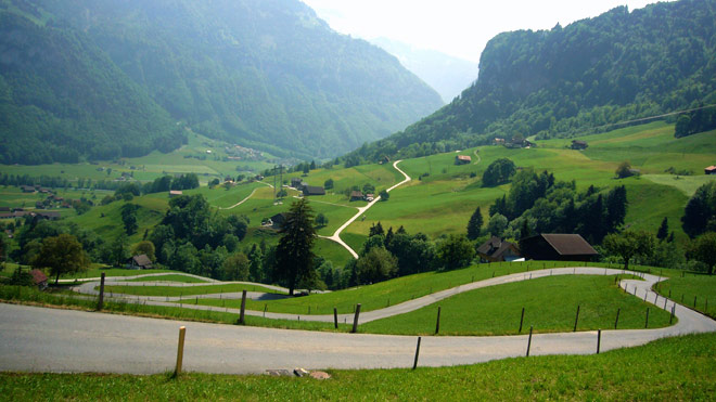 Kehren am Ächerlipass, Nidwaldnerseite (Dallenwil) 