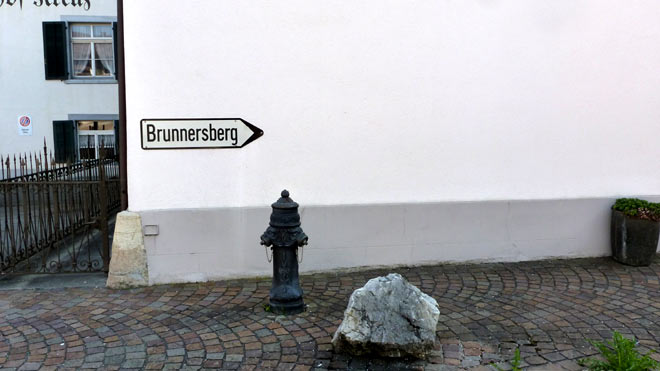 Abzweig in Mümliswil Richtung Brunnersberg