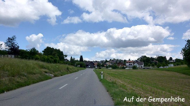 Von Dornach her über die Gempenhöhe hinunter nach Orismühle