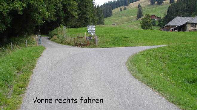 Rechts geht's nach Auta Chia, geradeaus nach Gite Allières