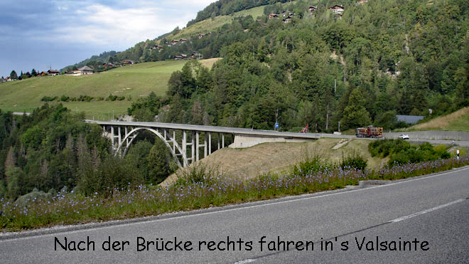 Imposant quert die Brücke den Javo, einen Zufluss zum Lac de Montsalvens