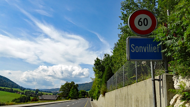 Sonvilier (BE) Start / Ziel einer Fahrt über Derrière-Pertuis zur Vue-des-Alpes (NE)
