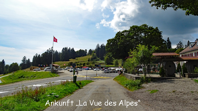 Ankunft auf der Strasse des Col de La Vue des Alpes
