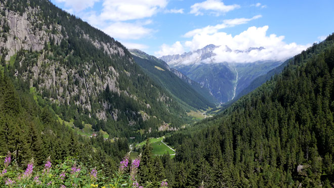 Blick talauswärts Richtung Göschenen