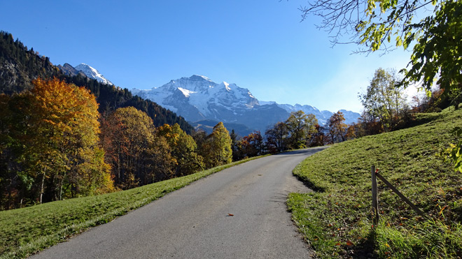 Prächtige Bergweit, Richtung Isenfluh