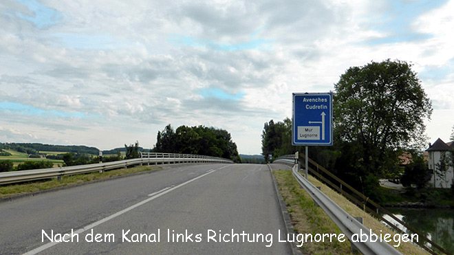 Nach dem Kanal links Richtung Lugnorre abbiegen