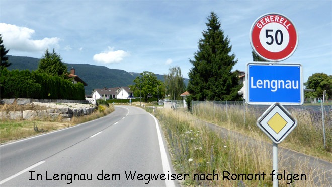 Lengnau, im Ort dem Wegweiser romont folgen