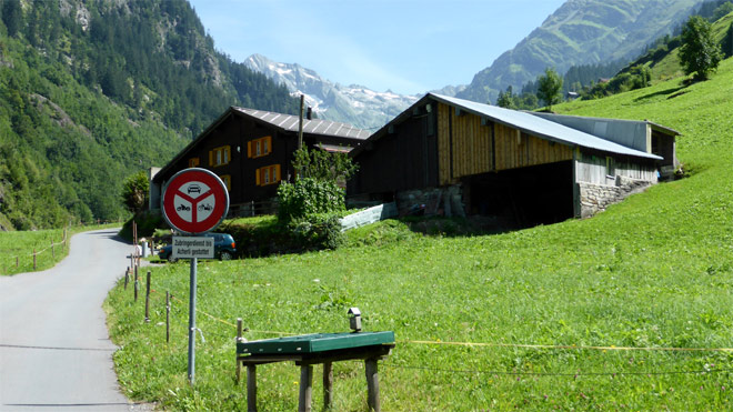 Kurz nach der Talstation steht das Fahrverbot