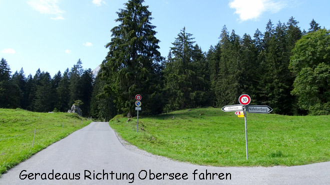 Geradeaus weiterfahren