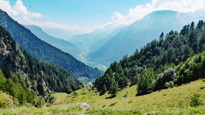 Blick ins Tal hinunter