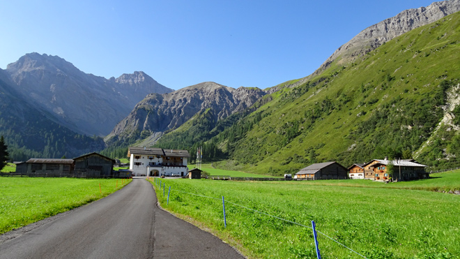 Richtung Walserhuus