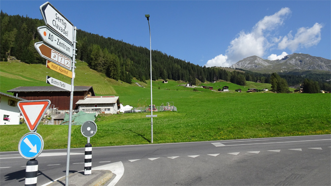 Eintreffen auf die Hauptstrasse
