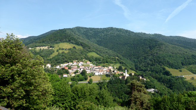 Blick hinüber nach Bruzella!
