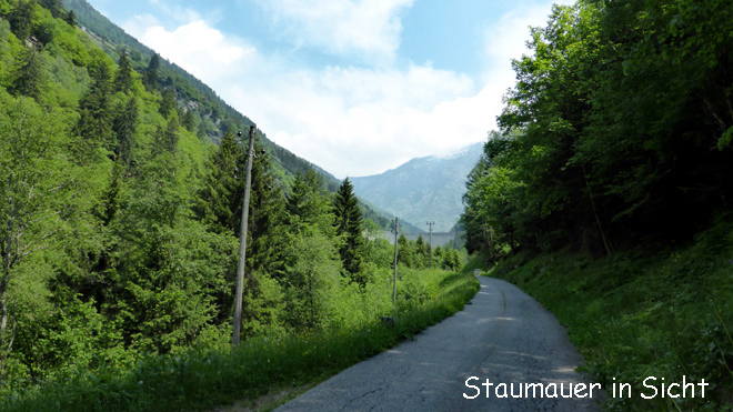 Staumauer in Sicht