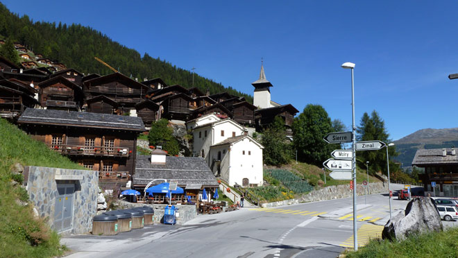 Grimentz, Wegweiser Richtung Barrage de Moiry